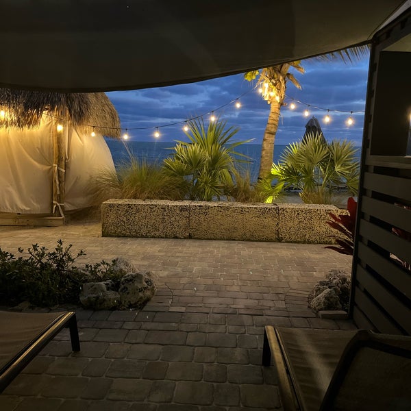 2/14/2023 tarihinde Trisha M.ziyaretçi tarafından Postcard Inn Beach Resort &amp; Marina'de çekilen fotoğraf