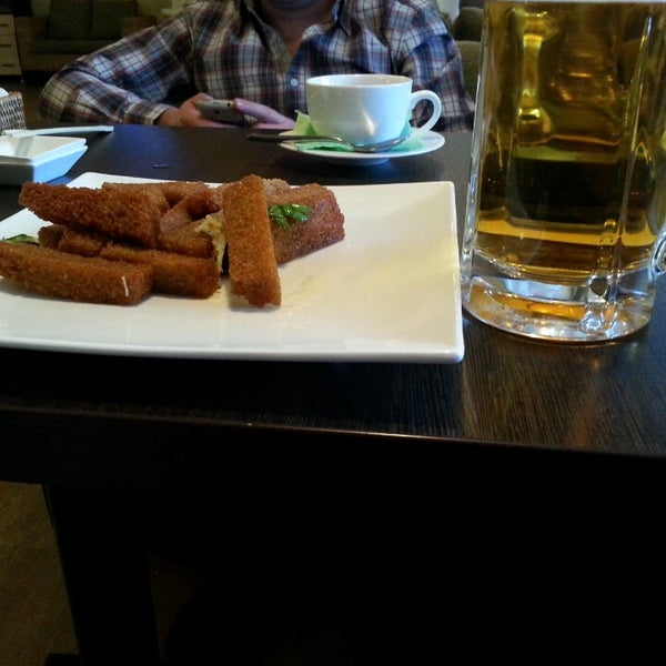 Photo taken at Vinegret (Винегрет) кафе by K@r@melk@ on 2/15/2014