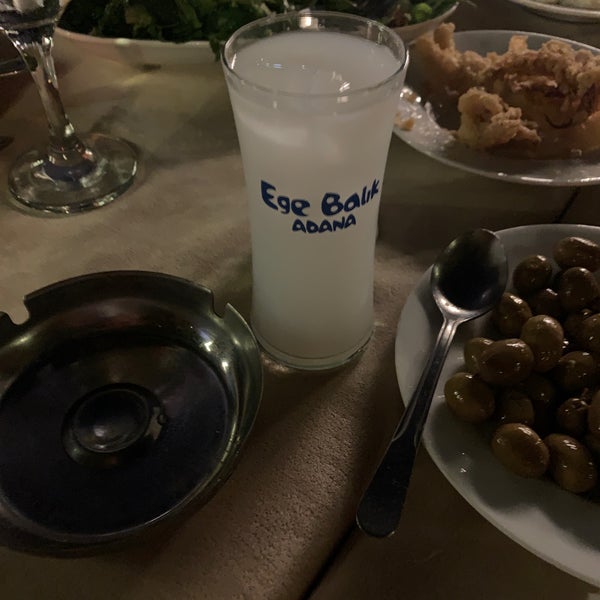Foto diambil di Ege Balık Adana oleh Begüm N. pada 8/26/2021