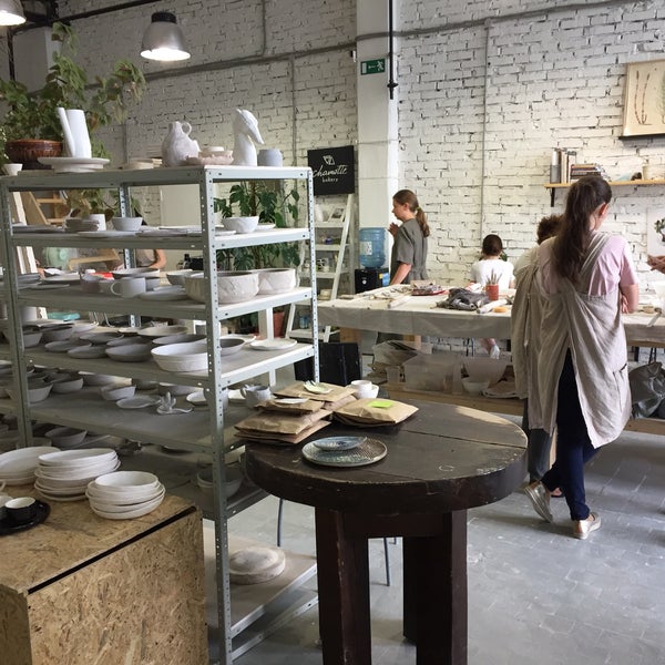 Chamotte bakery тарелка. Chamotte bakery. Гончарная студия юлии высоких архангельск. Шамот бейкери. Chamotte bakery.