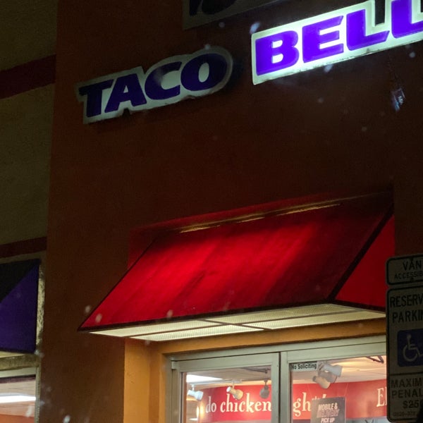 Taco Bell Fast Food Restaurant