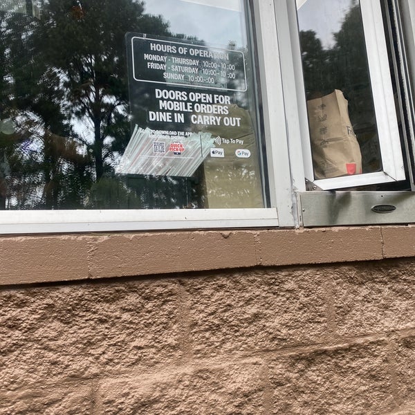 Taco Bell Fast Food Restaurant