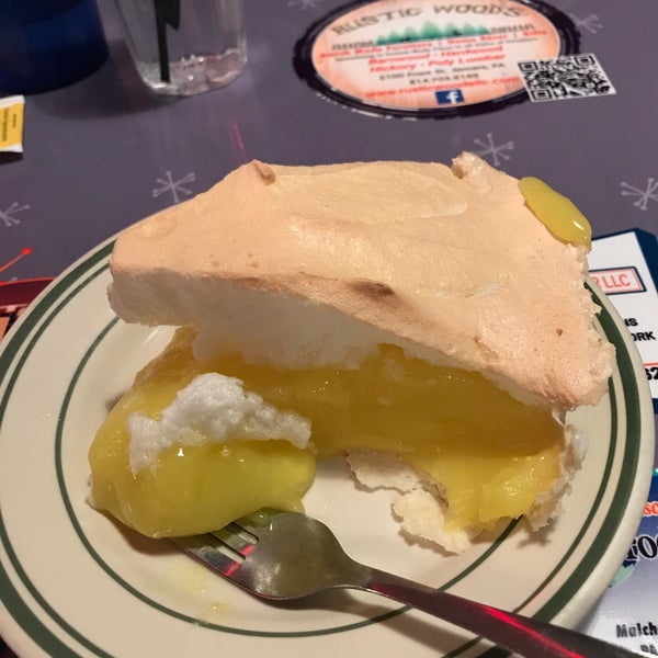 Photo taken at Summit Diner by Ross B. on 11/24/2019