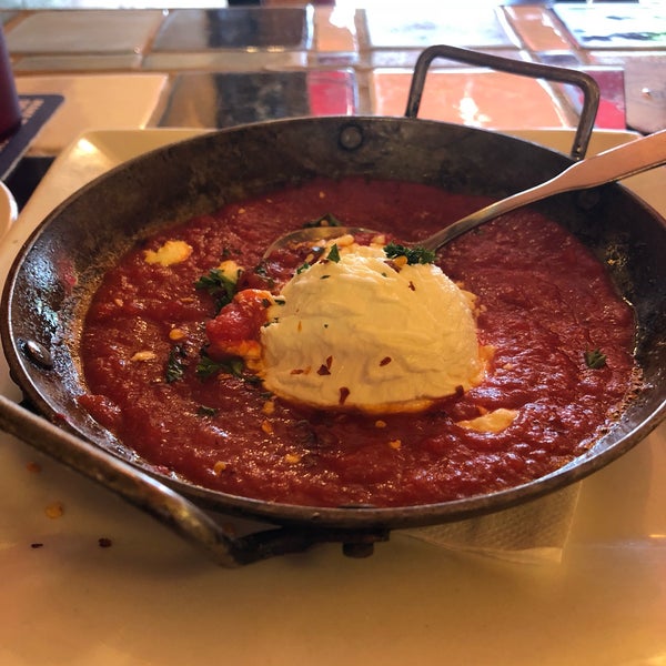 Foto tomada en Barcelona Tapas Restaurant - Saint Louis  por Nicole M. el 7/17/2018