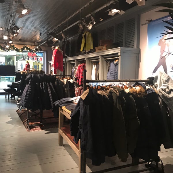 Hollister park city mall deals