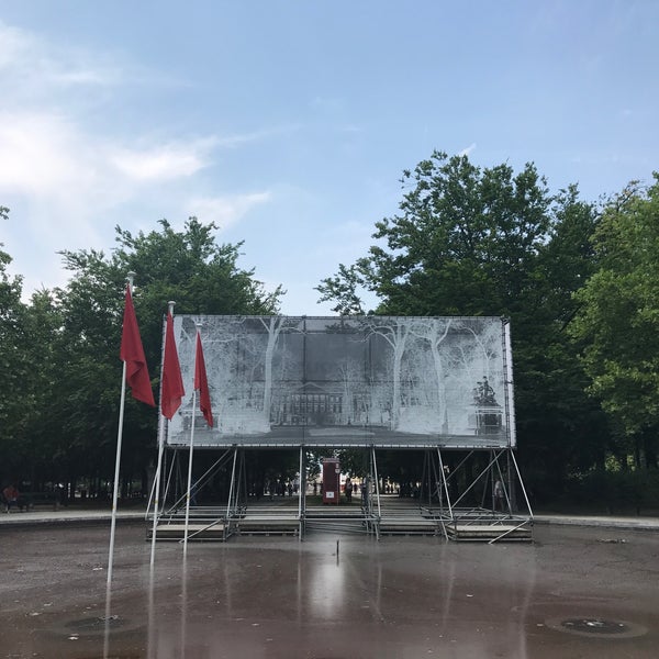 Photo taken at Fontaine du Parc de Bruxelles / Fontein Warandepark by Anu E. on 6/20/2017