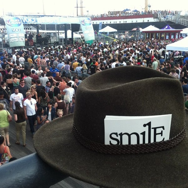 Foto tomada en The Village Voice&#39;s 4Knots Music Festival  por Cark M. el 6/29/2013