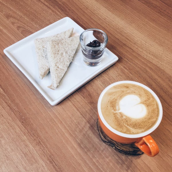 M coffee store bom retiro