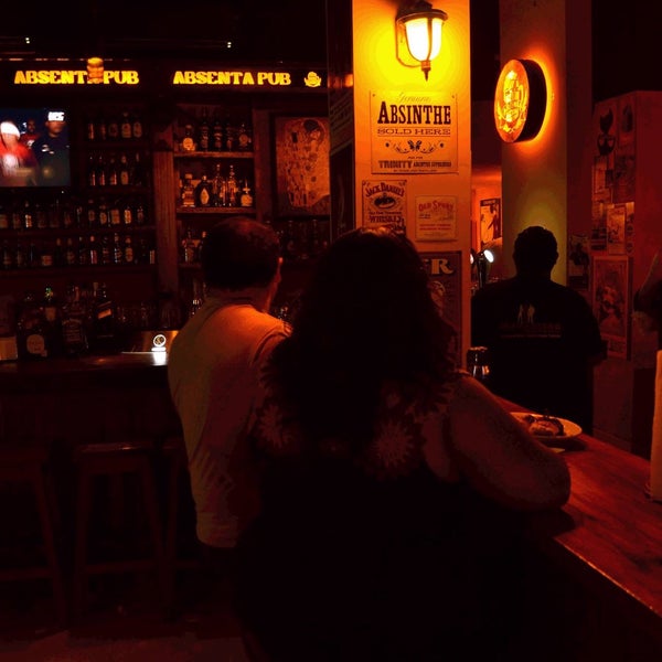 Foto tirada no(a) Absenta Pub por Juan Carlos E. em 2/21/2016