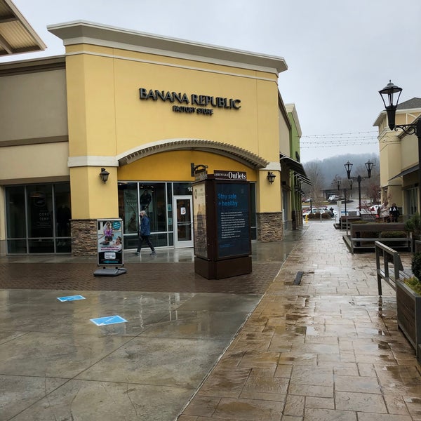 Banana Republic Factory Asheville Store head.hesge.ch