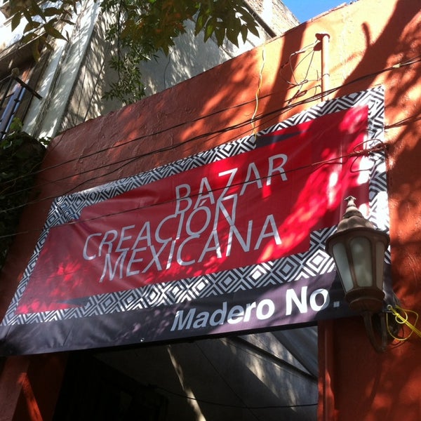 Das Foto wurde bei Bazar Creación Mexicana von Julian M. am 7/19/2014 aufgenommen
