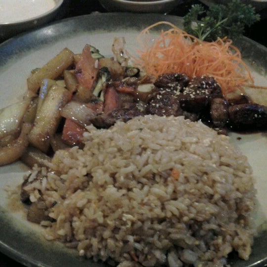 Das Foto wurde bei Kumo Japanese Steak House von Maybelline V. am 11/24/2012 aufgenommen