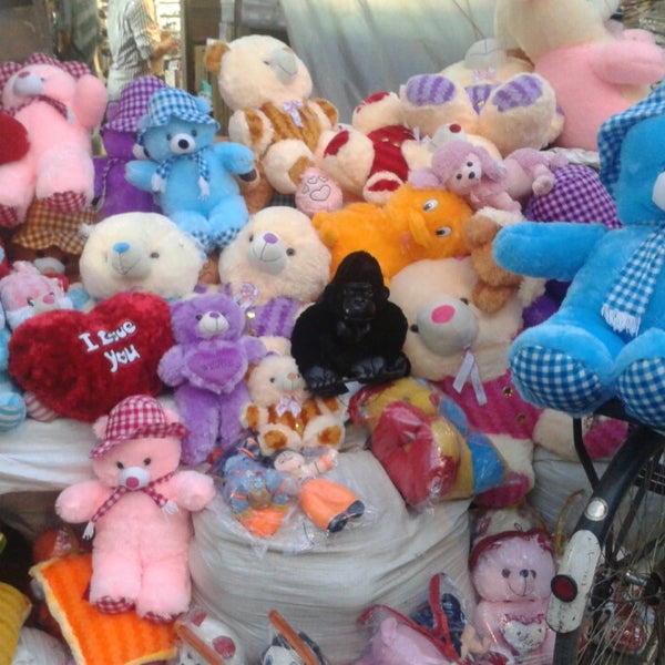 Teddy bear sales in pondy bazaar