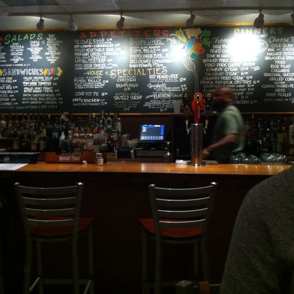 10/19/2013にGeorgeがChow Restaurant &amp; Barで撮った写真
