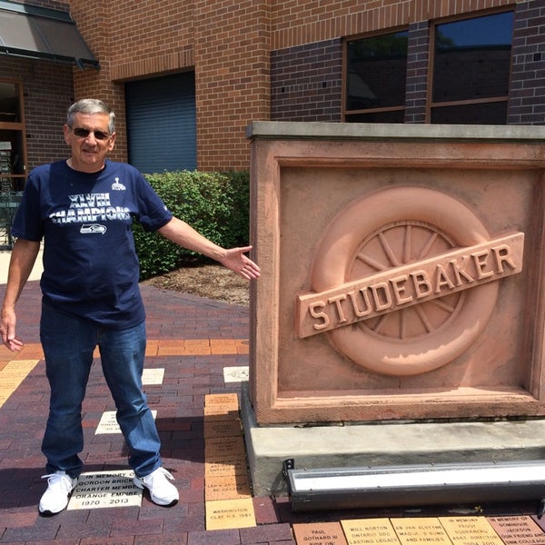 Foto tirada no(a) Studebaker National Museum por George em 7/13/2014