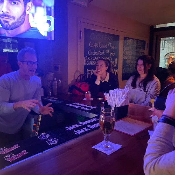 Foto tomada en Dorlan’s Tavern &amp; Oyster Bar  por Blake B. el 4/2/2022