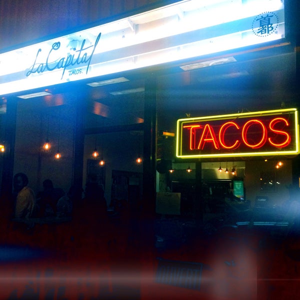 7/4/2015 tarihinde Katie G.ziyaretçi tarafından La Capital Tacos'de çekilen fotoğraf