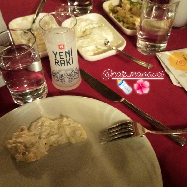 Foto scattata a Taşplak Restaurant da Selin Ş. il 11/4/2018