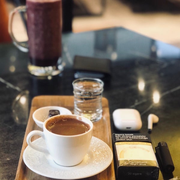 Photo prise au Bikka Coffee &amp; Bistro par Yücel S. le5/10/2022