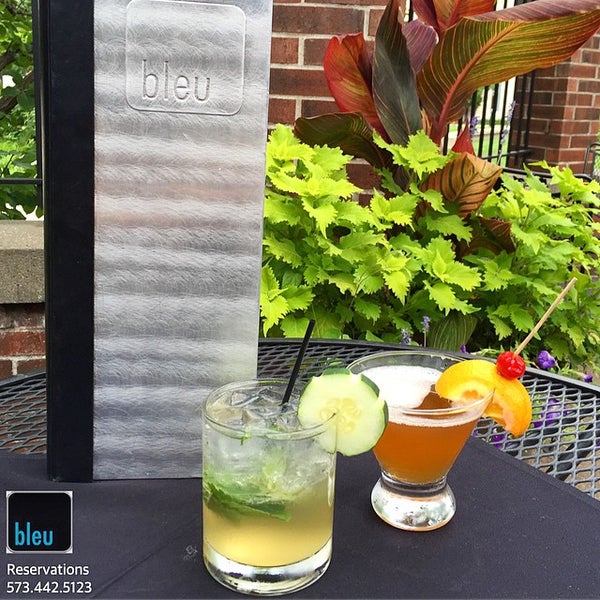 รูปภาพถ่ายที่ Bleu Restaurant &amp; Wine Bar โดย bleu เมื่อ 7/1/2015
