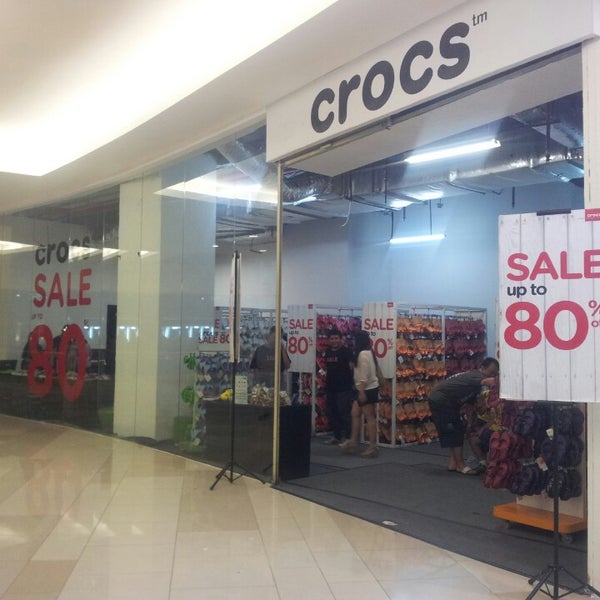 crocs city mall
