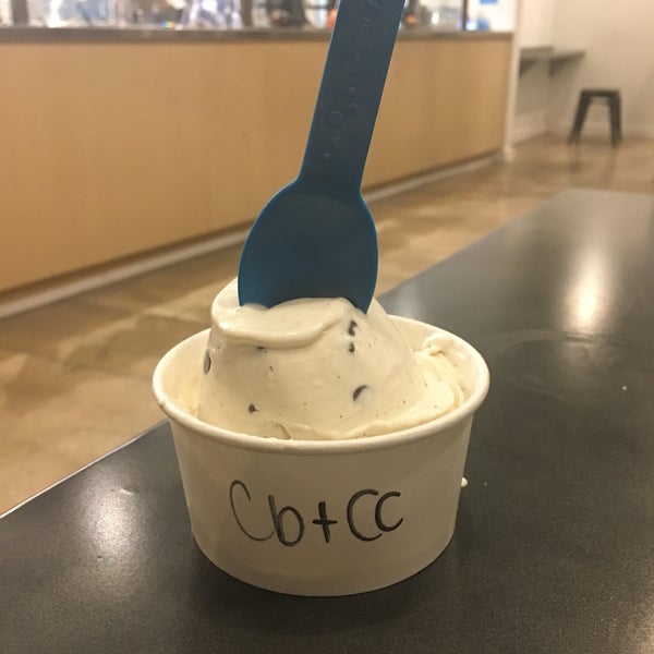 Photo taken at Chill-N Nitrogen Ice Cream by Lily on 10/30/2016