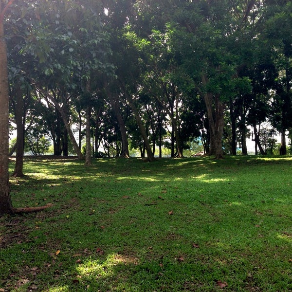 Foto tirada no(a) Forest Adventure (Bedok Reservoir Park) por yichi em 12/17/2013