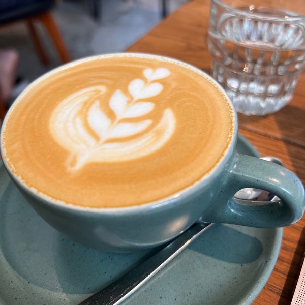 Photo taken at Five Oars Coffee Roasters by Dionne L. on 5/31/2022