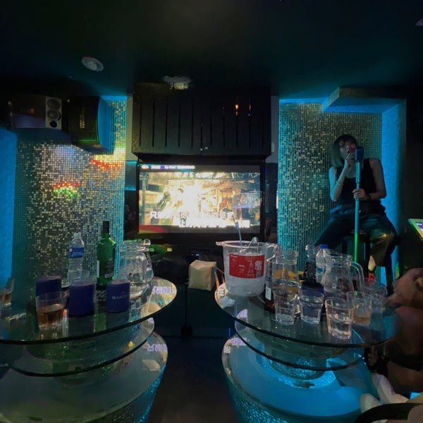 Cash Studio Family Karaoke Box Karaoke Bar in Singapore