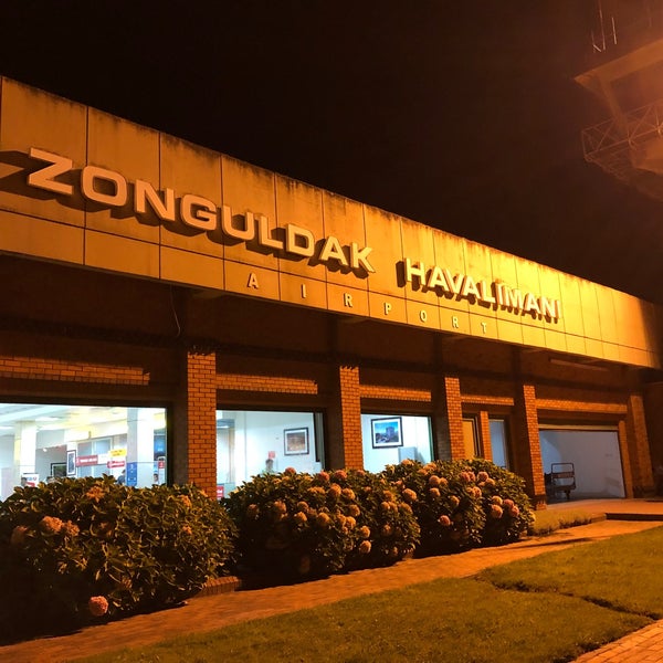 Foto tirada no(a) Zonguldak Havalimanı (ONQ) por 🌔MooN🌖 em 8/28/2019