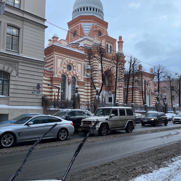 Foto diambil di Grand Choral Synagogue oleh Я pada 2/3/2021