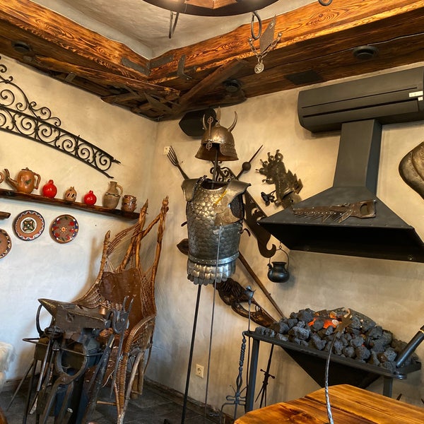 Кафе кузня. Кузня мельковская улица 3. Кафе кузня. Старая кузня. Кафе кузня.