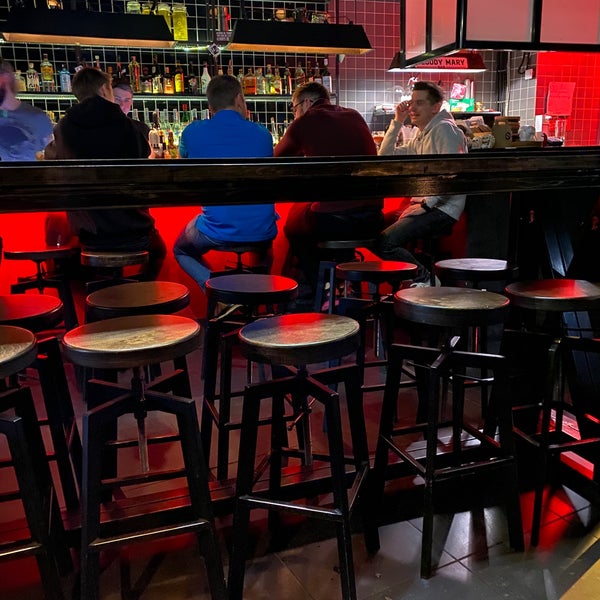 Foto scattata a Bloody Mary Bar &amp; Grill da Я il 10/21/2020