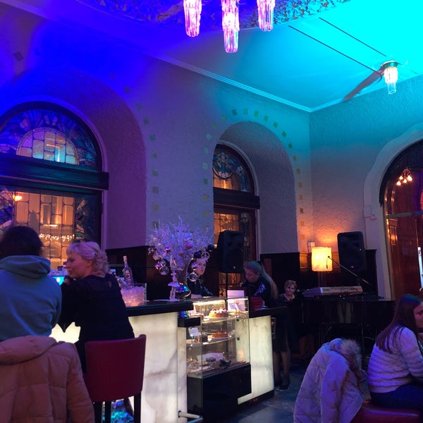 Foto tirada no(a) The Lobby Bar por Я em 12/31/2018