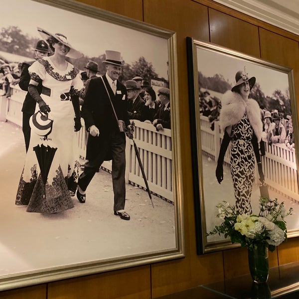 Foto diambil di The Omni King Edward Hotel oleh Я pada 10/7/2019