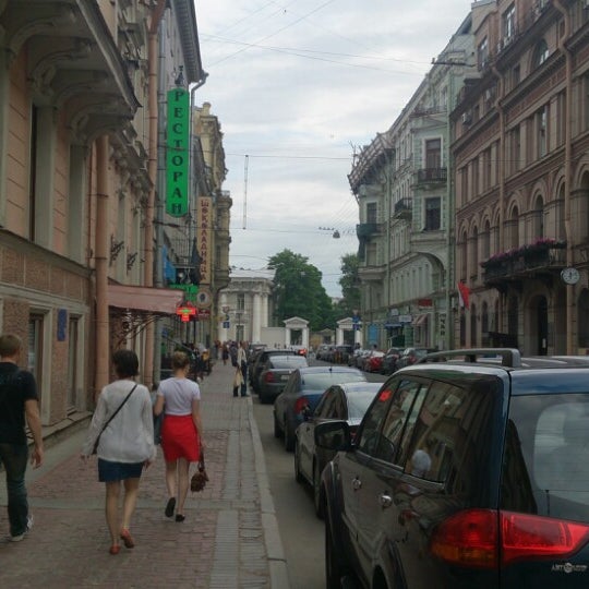 Караванная улица санкт петербург. Караванная улица СПБ. Караванная 23 Санкт-Петербург. Караванная улица площадь.