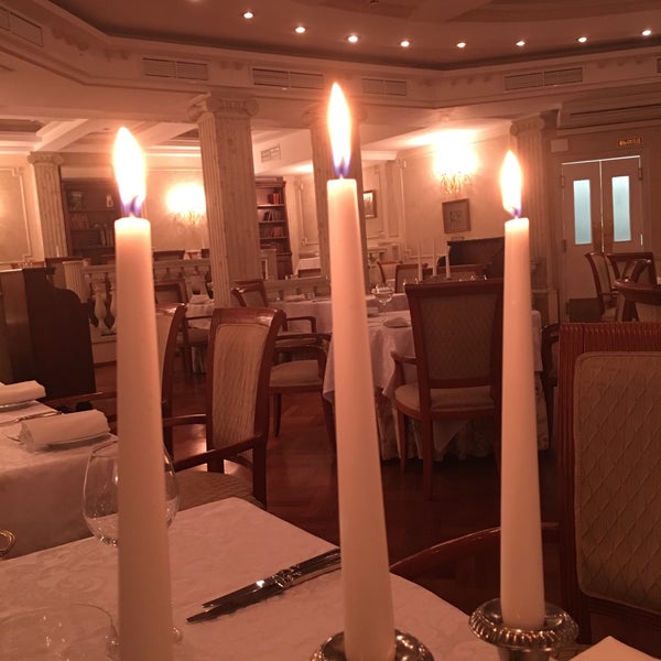 Foto diambil di Ресторан &quot;Ф.М. Достоевский&quot; oleh Я pada 11/23/2015