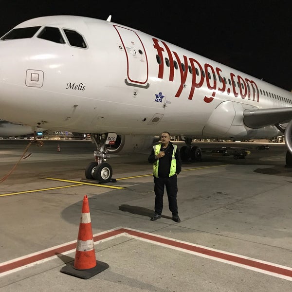 Foto tirada no(a) Aeroporto Internacional de Istanbul / Sabiha Gökçen (SAW) por Cengizhan A. em 12/23/2017