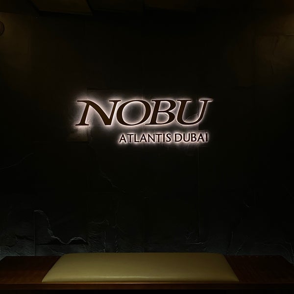 รูปภาพถ่ายที่ Nobu โดย F เมื่อ 8/7/2023