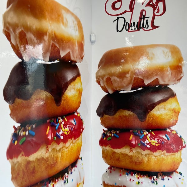 รูปภาพถ่ายที่ SK Donuts &amp; Croissants โดย Eng.A เมื่อ 10/24/2020