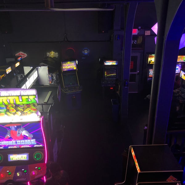 Foto scattata a Ground Kontrol Classic Arcade da Naz il 10/16/2019