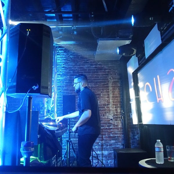 10/17/2014にNazがWhiskey Barで撮った写真