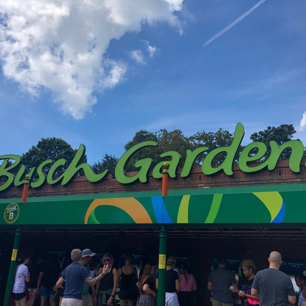 Foto tirada no(a) Busch Gardens Williamsburg por Naz em 9/4/2022