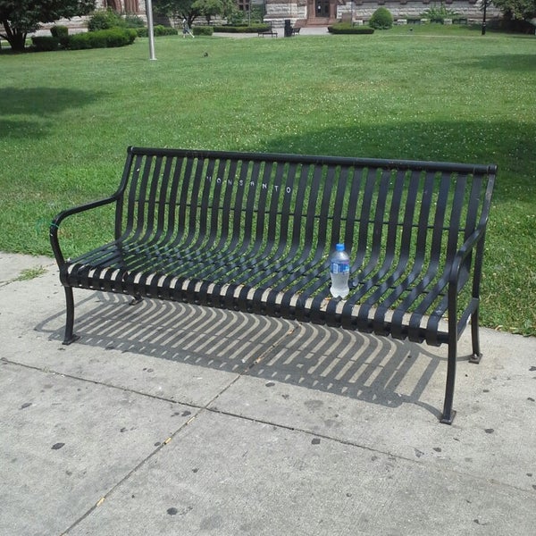 Bus Bench Creepin