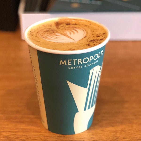 Foto tomada en Metropolis Coffee Company  por Matt D. el 10/22/2018
