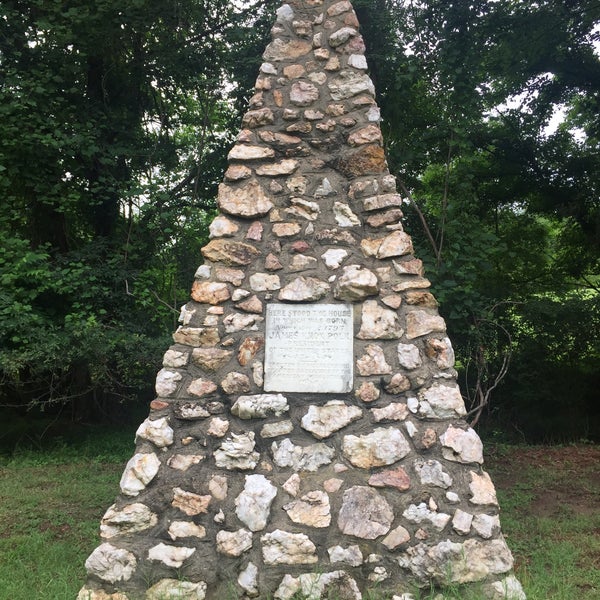 Das Foto wurde bei President James K. Polk State Historic Site von Matt D. am 6/22/2017 aufgenommen