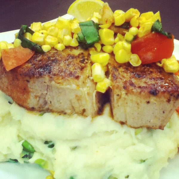 Foto diambil di Mr. Fish oleh Mr. Fish Restaurant pada 10/11/2014