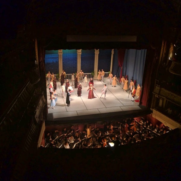 Foto tirada no(a) Opera Națională Română Cluj-Napoca por Ioana 🚲✈🚀 C. em 11/18/2016
