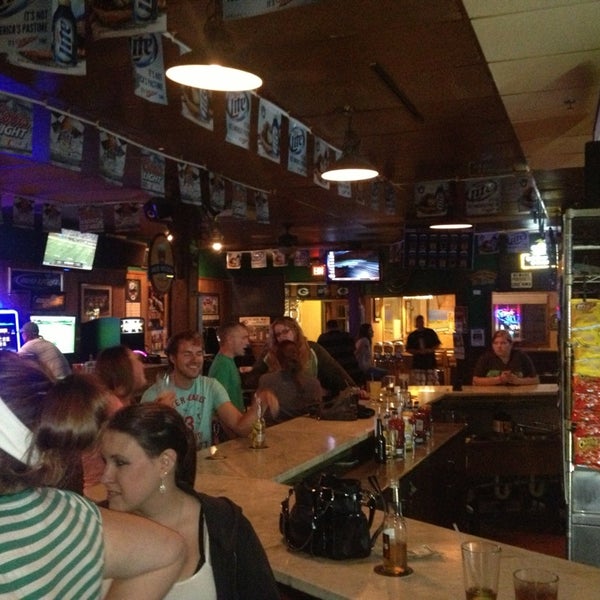 รูปภาพถ่ายที่ Chumley&#39;s Pub โดย Joel S. เมื่อ 8/23/2013