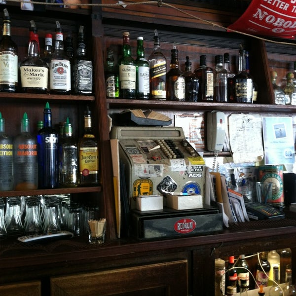 6/11/2013에 Brandon R.님이 La Rocca&#39;s Corner Tavern에서 찍은 사진
